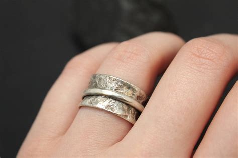 Unconventional magical spinner rings